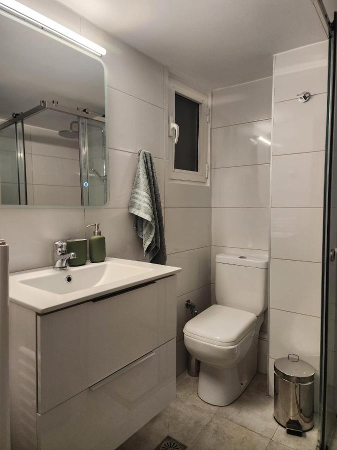 Newly Renovated Apartment 7 Min Walk From Acropolis أثينا المظهر الخارجي الصورة