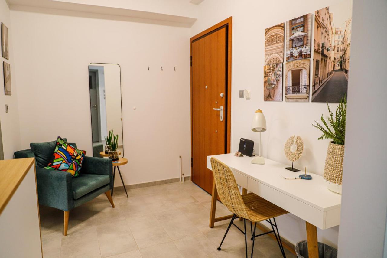Newly Renovated Apartment 7 Min Walk From Acropolis أثينا المظهر الخارجي الصورة