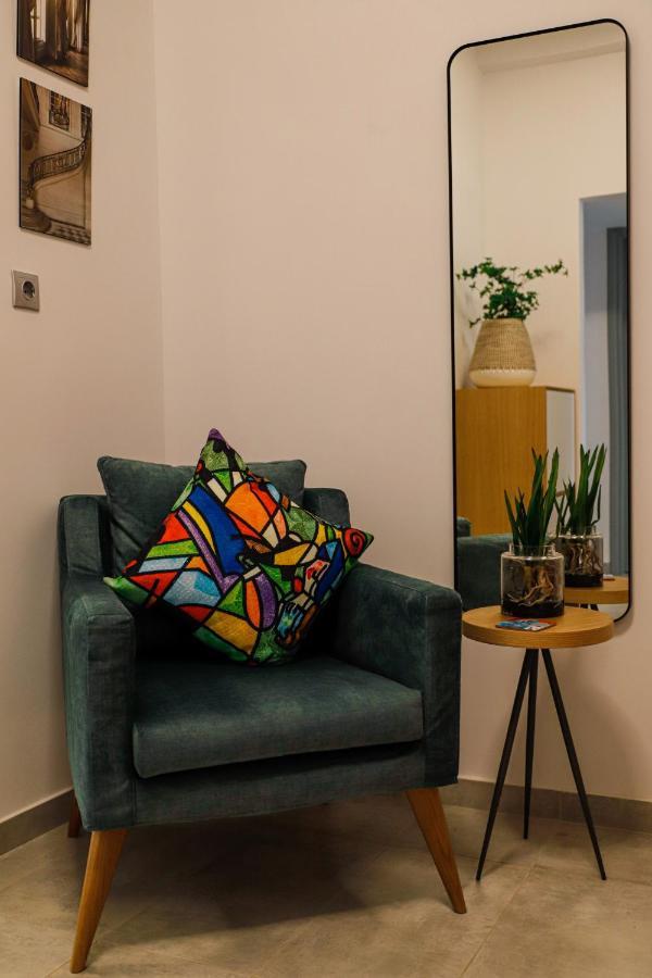 Newly Renovated Apartment 7 Min Walk From Acropolis أثينا المظهر الخارجي الصورة