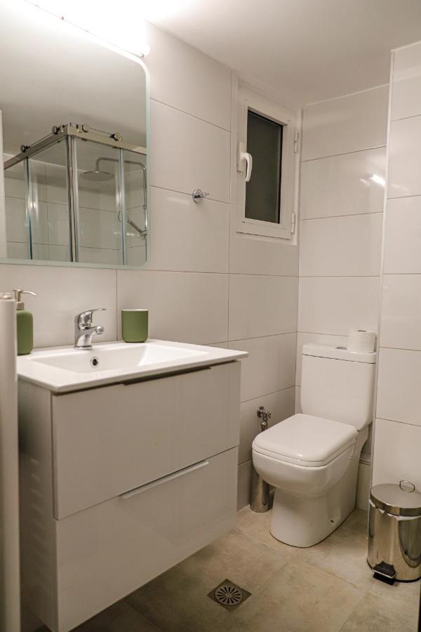 Newly Renovated Apartment 7 Min Walk From Acropolis أثينا المظهر الخارجي الصورة
