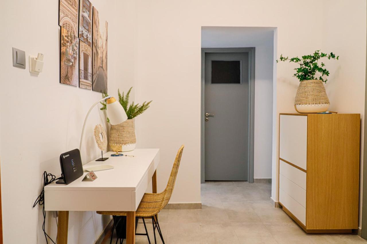 Newly Renovated Apartment 7 Min Walk From Acropolis أثينا المظهر الخارجي الصورة